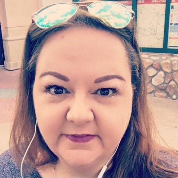 Meet your Posher, Kellie - Picture 3 of 4